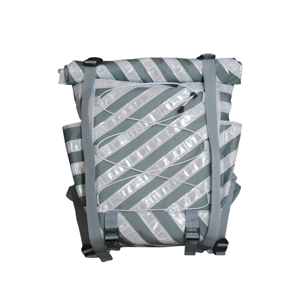 Medium Backpack / Grey, Reflection