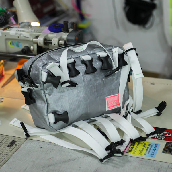 Large Waist Bag / Buckles, Grey