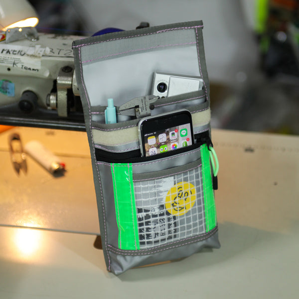 Small Travel Bag / Grey