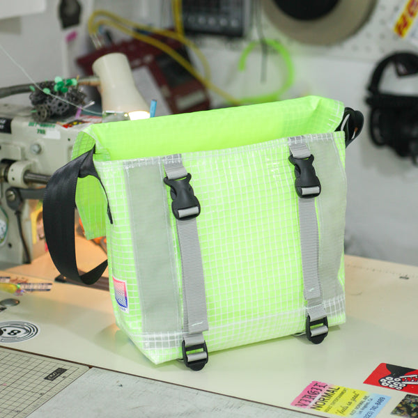 Medium Shoulder Bag / Translucent, Neon Yellow