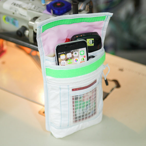 Small Travel Bag / White, Tyvek