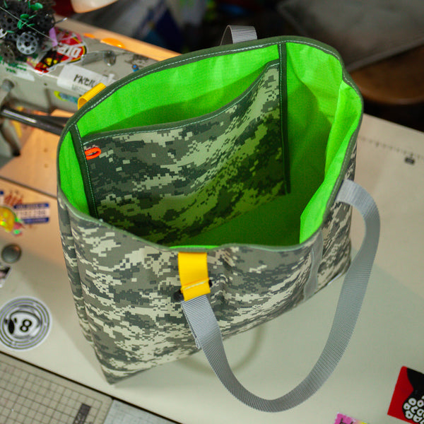 Record Bag / Digital Camo