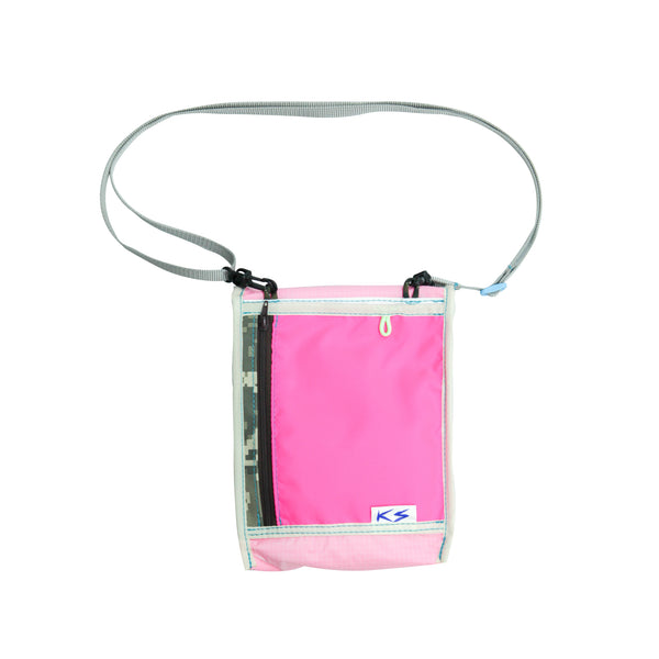 Small Travel Bag / Neon Pink