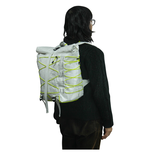 Medium Backpack / White, Bungee Cord