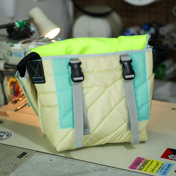 Medium Shoulder Bag / Quilting, Beige, Neon Green