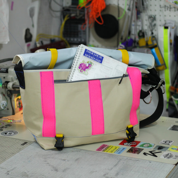 Large Messenger Bag / Beige, Yellow